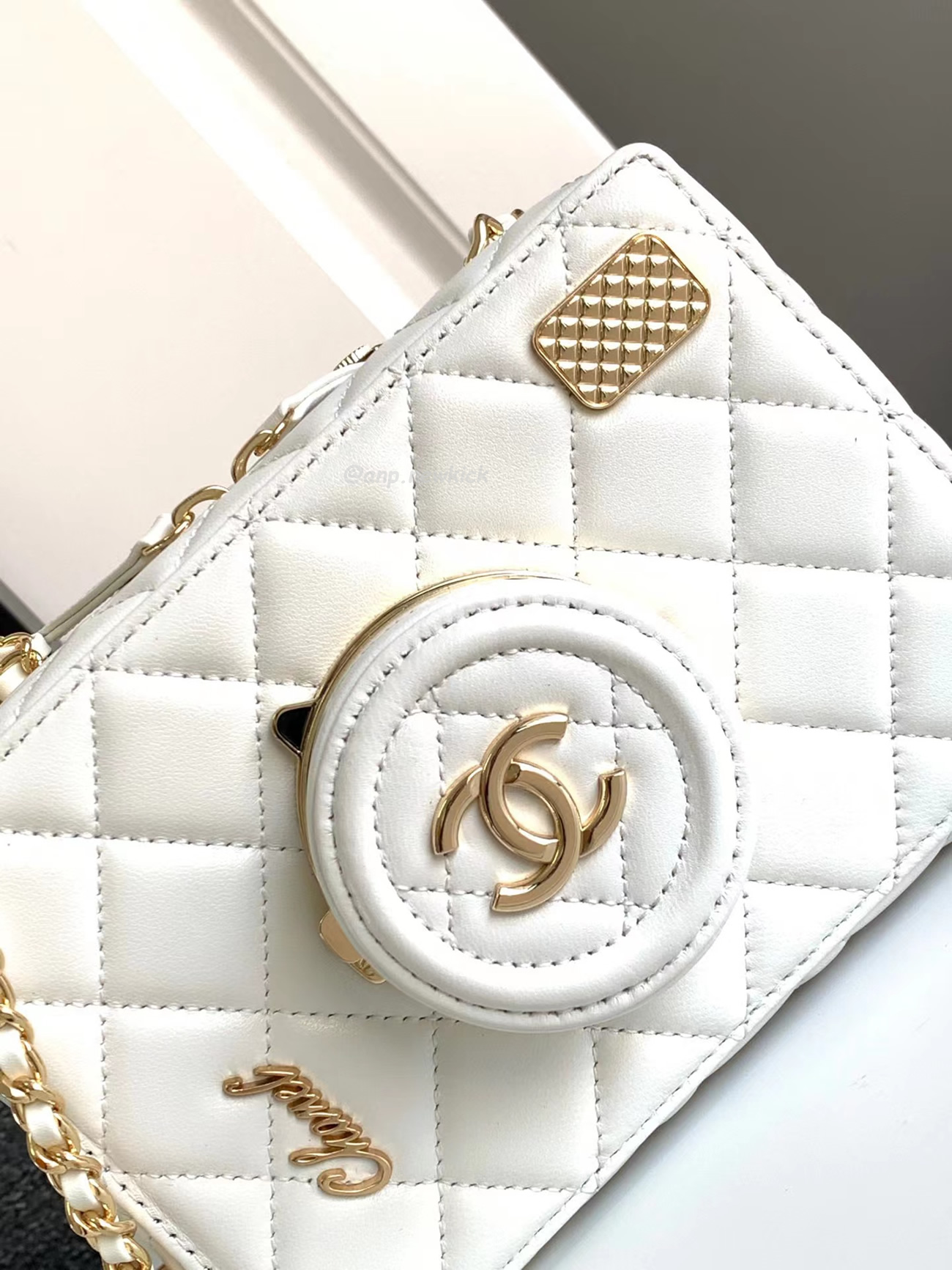 Chanel Camera Bag Lambskin White As4817 B16255 10601 (2) - newkick.cc